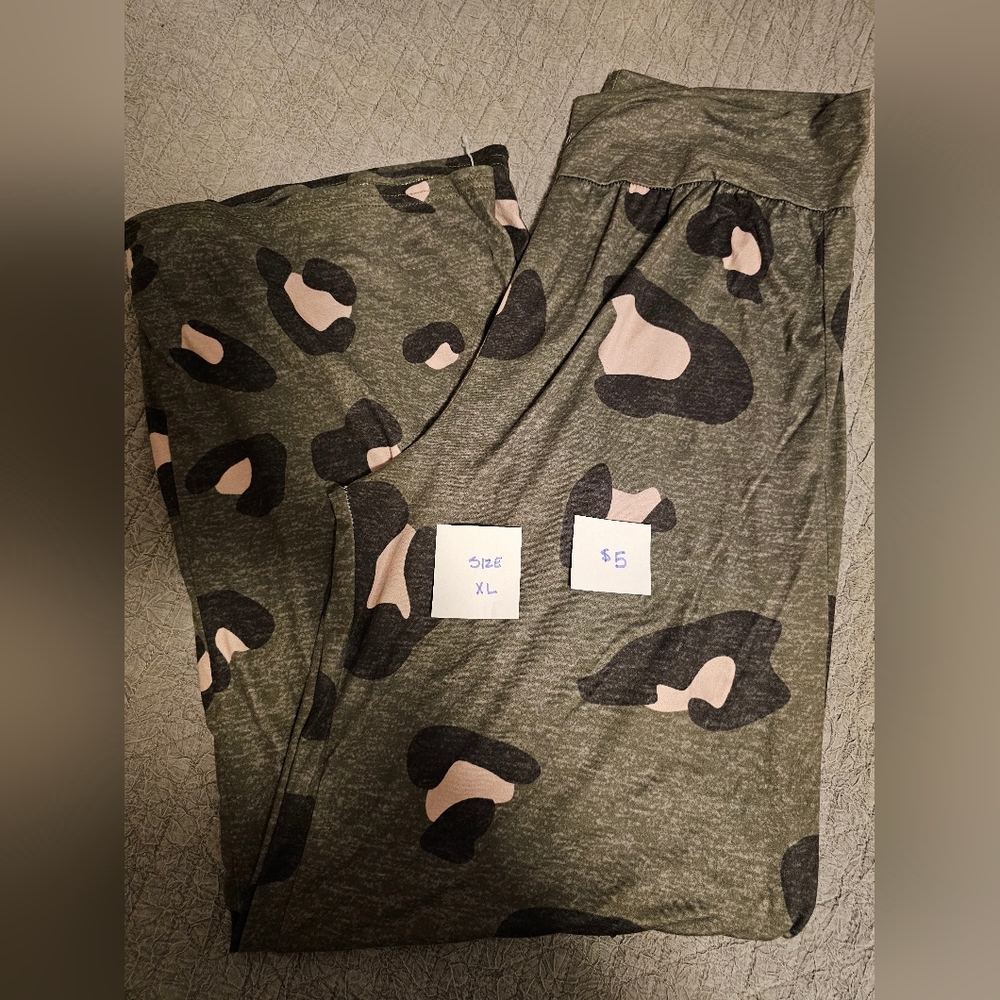 Leopard Print Lounge Pants - Size XL